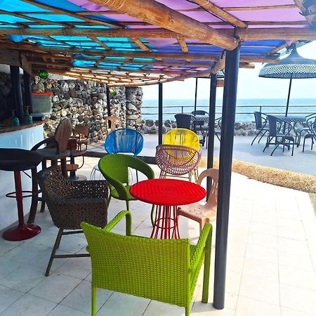 Utopia Island Resort Батангас Экстерьер фото